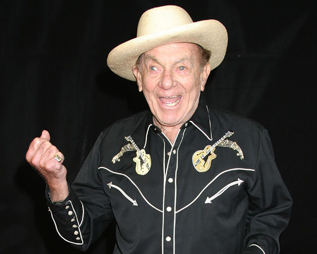 Comedian And Broadway Star Jack Carter Dies At Age 93 Holly Fame